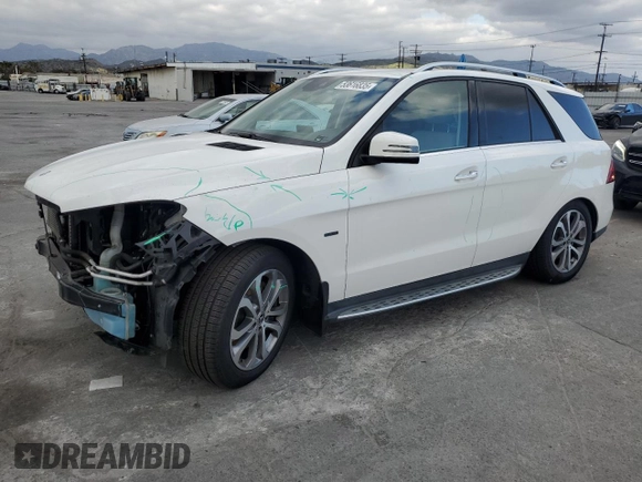 2018 Mercedes-Benz GLE 550e with VIN 4JGDA6DB7JB136298, listed as a Copart auction lot 53616835 with 48,723 mi miles and Clean title. Bid and sale history available at DreamBid. Image 1.