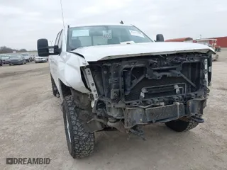 2015 Chevrolet Silverado 2500HD LTZ with VIN 1GC1KWE89FF149299, listed as a IAAI auction lot 41565330 with 249,551 mi miles. Bid and sale history available at carsss.com. Image 6.