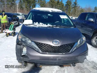 2012 Toyota Sienna SE with VIN 5TDXK3DC0CS233795, listed as a IAAI auction lot 41630513 with 102,766 mi miles. Bid and sale history available at carsss.com. Image 13.