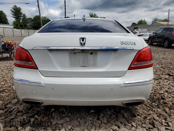 2012 Hyundai Equus Signature z VIN KMHGH4JH5CU052123, wystawiony jako Copart lot #57932755 z przebiegiem 172 401 mil mil oraz Szkody całkowita. Historia ofert i sprzedaży dostępna na DreamBid. Obrazek 6.