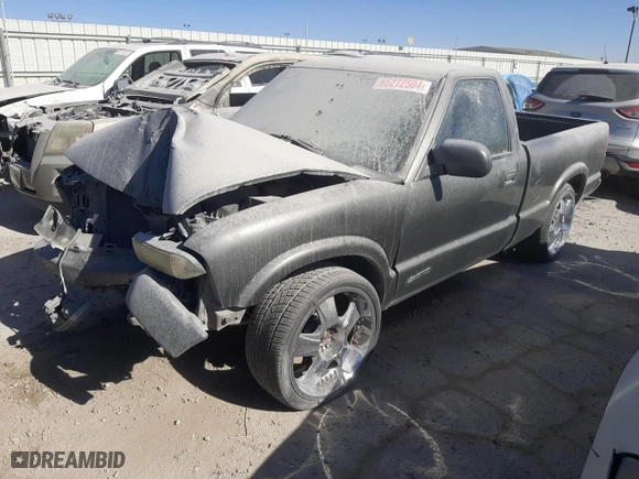 2000 Chevrolet S-10 LS with VIN 1GCCS1441YK111182, listed as a Copart auction lot 65272504 with 0 mi miles and Non Repairable. Bid and sale history available at carsss.com. Image 1.
