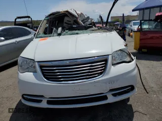 2015 Chrysler Town & Country Touring with VIN 2C4RC1BG5FR637432, listed as a Copart auction lot 82608584 with 0 mi miles and Non Repairable. Bid and sale history available at carsss.com. Image 5.