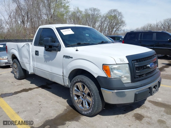 2014 Ford F-150 XL with VIN 1FTMF1CM1EKD53945, listed as a IAAI auction lot 41889789 with 296,163 mi miles. Bid and sale history available at carsss.com. Image 1.