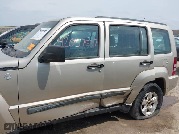 2010 Jeep Liberty Sport with VIN 1J4PN2GK2AW180299, listed as a IAAI auction lot 42057537 with 97,263 mi miles. Bid and sale history available at carsss.com. Image 6.