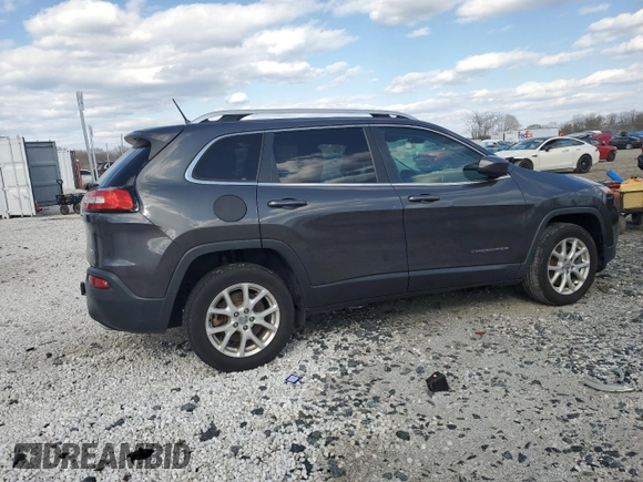 2016 Jeep Cherokee Altitude with VIN 1C4PJLCS2GW288623, listed as a Copart auction lot 50510385 with 124,703 mi miles and Clean Title. Bid and sale history available at carsss.com. Image 3.
