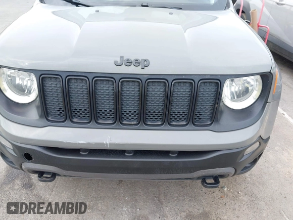 2020 Jeep Renegade Jeepster with VIN ZACNJBABXLPL53923, listed as a IAAI auction lot 42359624 with 67,418 mi miles and . Bid and sale history available at DreamBid. Image 6.