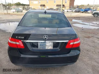 2013 Mercedes-Benz E-Class E 350 Luxury with VIN WDDHF5KB2DA715641, listed as a IAAI auction lot 41598326 with 89,060 mi miles. Bid and sale history available at carsss.com. Image 16.