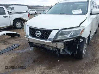 2016 Nissan Pathfinder Platinum with VIN 5N1AR2MM8GC662836, listed as a IAAI auction lot 41702450 with 149,885 mi miles. Bid and sale history available at carsss.com. Image 6.
