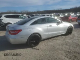 2010 Mercedes-Benz E 350 z VIN WDDKJ5GB4AF048664, wystawiony jako Copart lot #86162314 z przebiegiem Nie podano mil oraz Czysty tytuł • Clean title. Historia ofert i sprzedaży dostępna na DreamBid. Obrazek 3.