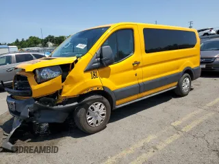 2019 Ford Transit Passenger XL with VIN 1FMZK1ZM0KKA09894, listed as a Copart auction lot 61650455 with 100,779 mi miles and Salvage title. Bid and sale history available at DreamBid. Image 1.