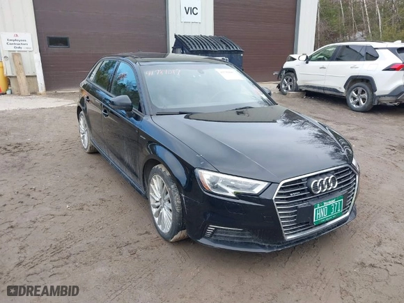 2017 Audi A3 Sportback e-tron Premium with VIN WAUUPBFFXHA071343, listed as a IAAI auction lot 41781087 with 1 mi miles. Bid and sale history available at carsss.com. Image 1.