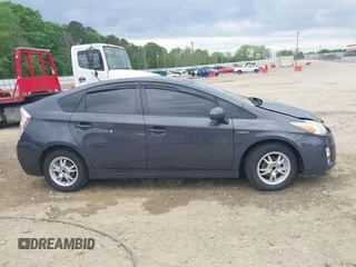 2010 Toyota Prius II z VIN JTDKN3DU8A0245137, wystawiony jako IAAI lot #42080029 z przebiegiem 204 956 mil mil oraz . Historia ofert i sprzedaży dostępna na DreamBid. Obrazek 13.