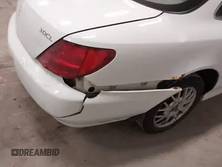 1999 Acura CL Premium z VIN 19UYA2253XL014263, wystawiony jako IAAI lot #41278269 z przebiegiem 101 807 mil mil oraz . Historia ofert i sprzedaży dostępna na DreamBid. Obrazek 6.