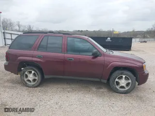 2007 Chevrolet TrailBlazer LS with VIN 1GNDS13SX72104242, listed as a IAAI auction lot 41722203 with 153,526 mi miles. Bid and sale history available at carsss.com. Image 6.