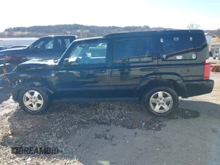 2006 Jeep Commander with VIN 1J8HG48N66C174256, listed as a IAAI auction lot 41652107 with 106,966 mi miles. Bid and sale history available at carsss.com. Image 15.