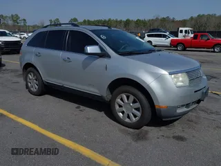 2009 Lincoln MKX with VIN 2LMDU68C09BJ02241, listed as a IAAI auction lot 41732087 with 173,582 mi miles. Bid and sale history available at carsss.com. Image 1.
