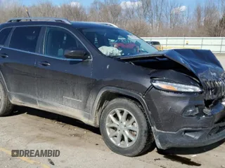 2014 Jeep Cherokee Latitude with VIN 1C4PJMCS6EW230436, listed as a Copart auction lot 50767545 with 44,238 mi miles and Salvage Title. Bid and sale history available at carsss.com. Image 4.