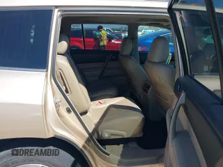 2011 Toyota Highlander Limited with VIN 5TDDK3EH8BS086668, listed as a IAAI auction lot 42071099 with 217,504 mi miles and . Bid and sale history available at DreamBid. Image 8.