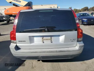 2004 Volvo V70 with VIN YV1SW59V142358585, listed as a Copart auction lot 88553485 with 215,670 mi miles and Salvage title. Bid and sale history available at DreamBid. Image 6.