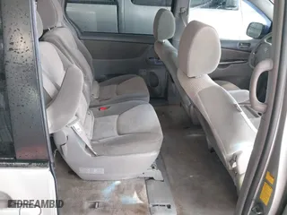 2010 Toyota Sienna CE with VIN 5TDKK4CC5AS301619, listed as a IAAI auction lot 41730180 with 177,117 mi miles. Bid and sale history available at carsss.com. Image 8.