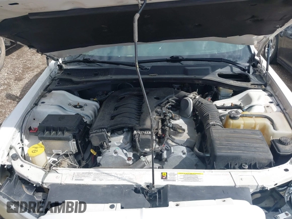 2006 Chrysler 300 Touring with VIN 2C3KA53G56H524944, listed as a IAAI auction lot 41946310 with 193,945 mi miles and . Bid and sale history available at DreamBid. Image 10.