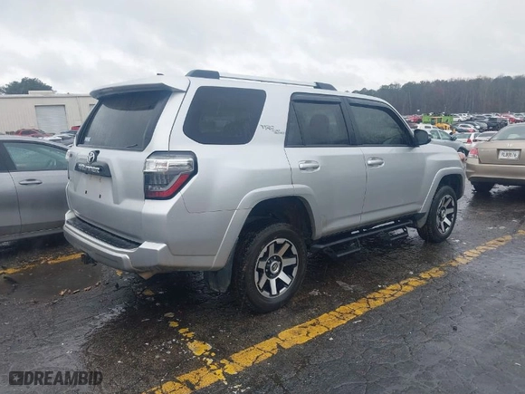 2018 Toyota 4Runner SR5 with VIN JTEBU5JR0J5550614, listed as a IAAI auction lot 41768811 with 175,400 mi miles. Bid and sale history available at carsss.com. Image 4.