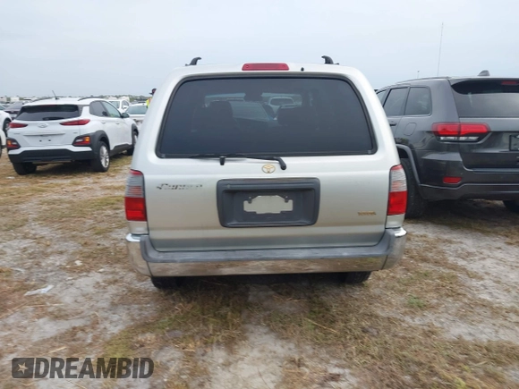 2000 Toyota 4Runner SR5 with VIN JT3GN86R0Y0159931, listed as a IAAI auction lot 40493131 with 200,277 mi miles and . Bid and sale history available at DreamBid. Image 16.