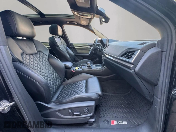 2020 Audi SQ5 with VIN WA1C4AFY1L203717, listed as a Copart auction lot 54453365 with 161,278 mi miles and Clean Title. Bid and sale history available at DreamBid. Image 5.