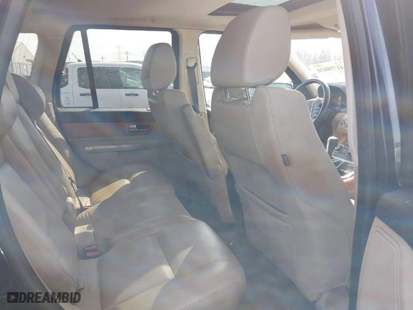 2011 Land Rover Range Rover Sport HSE with VIN SALSF2D46BA285549, listed as a IAAI auction lot 41758038 with 185,713 mi miles. Bid and sale history available at carsss.com. Image 8.