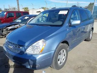 2008 Kia Sedona LX with VIN KNDMB233986218153, listed as a IAAI auction lot 41671096 with 144,933 mi miles. Bid and sale history available at carsss.com. Image 17.