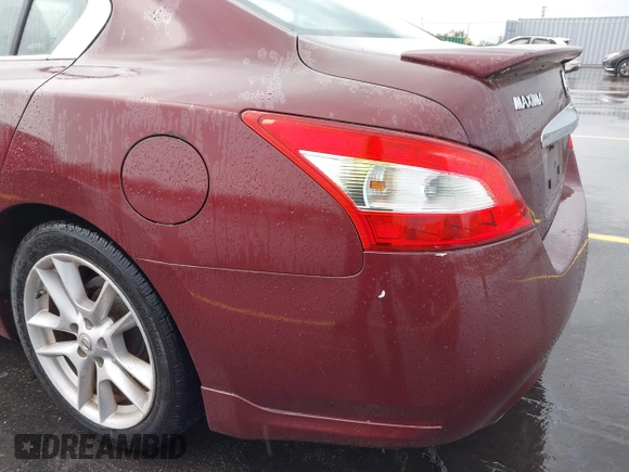2010 Nissan Maxima 3.5 SV with VIN 1N4AA5AP7AC809317, listed as a IAAI auction lot 42095436 with 144,556 mi miles. Bid and sale history available at carsss.com. Image 13.