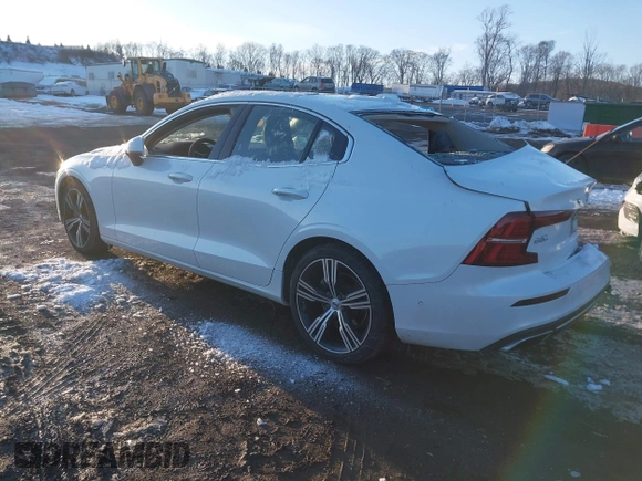 2022 Volvo S60 Plus Dark Theme with VIN 7JRL12TL8NG162261, listed as a IAAI auction lot 41417503 with 16,199 mi miles. Bid and sale history available at carsss.com. Image 3.