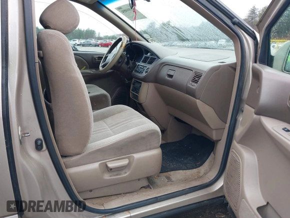 2003 Toyota Sienna LE with VIN 4T3ZF13C93U534860, listed as a IAAI auction lot 41800054 with 214,414 mi miles. Bid and sale history available at carsss.com. Image 5.