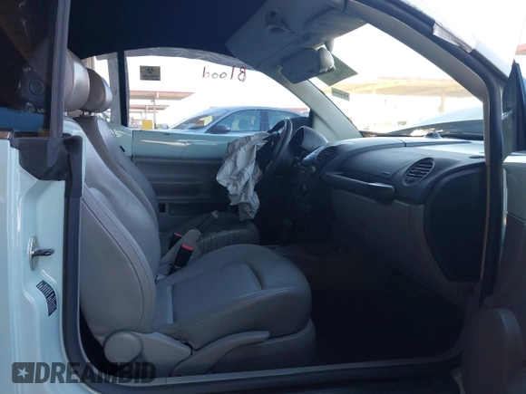 2006 Volkswagen Beetle with VIN 3VWRF31Y26M316675, listed as a IAAI auction lot 42732597 with Not provided miles and . Bid and sale history available at DreamBid. Image 5.