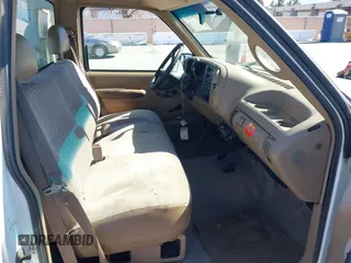 1995 GMC Sierra 1500 with VIN 1GTFC24H2SZ559903, listed as a IAAI auction lot 41862533 with 62,006 mi miles and . Bid and sale history available at DreamBid. Image 8.