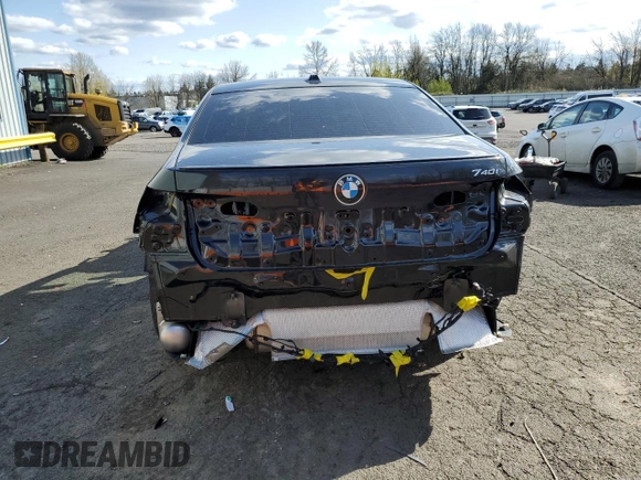 2024 BMW 7 Series 740i z VIN WBA23EH09RCR07226, wystawiony jako Copart lot #51779095 z przebiegiem Nie podano mil oraz Czysty tytuł • Clean title. Historia ofert i sprzedaży dostępna na DreamBid. Obrazek 6.