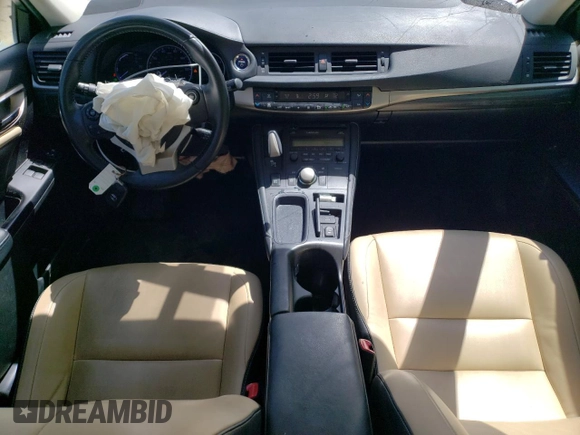 2014 Lexus CT 200h z VIN JTHKD5BH5E2194001, wystawiony jako Copart lot #55929535 z przebiegiem 147 802 mil mil oraz Szkody całkowita. Historia ofert i sprzedaży dostępna na DreamBid. Obrazek 8.