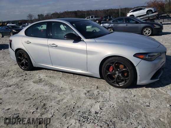 2020 Alfa Romeo Giulia Ti Sport with VIN ZARFAMBN0L7635096, listed as a Copart auction lot 84913134 with 49,765 mi miles and Salvage title. Bid and sale history available at DreamBid. Image 4.