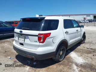 2017 Ford Police Interceptor Utility z VIN 1FM5K8AR9HGD26082, wystawiony jako IAAI lot #42302735 z przebiegiem 168 705 mil mil oraz . Historia ofert i sprzedaży dostępna na DreamBid. Obrazek 4.