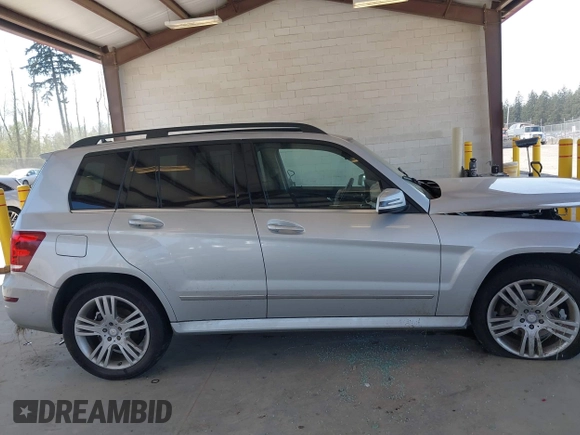 2013 Mercedes-Benz GLK 350 with VIN WDCGG8JB9DG025673, listed as a IAAI auction lot 42104497 with 164,583 mi miles and . Bid and sale history available at DreamBid. Image 13.