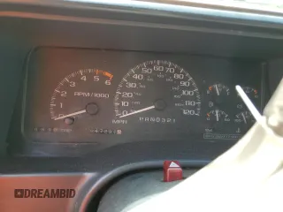 1999 GMC Denali z VIN 1GKEK13R1XR917376, wystawiony jako Copart lot #64991924 z przebiegiem 247 231 mil mil oraz Tytuł czysty. Historia ofert i sprzedaży dostępna na DreamBid. Obrazek 9.