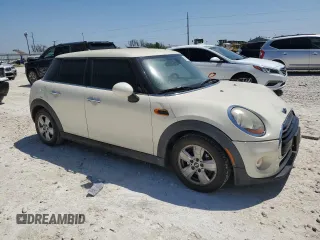 2017 MINI Hardtop 4 Door Cooper z VIN WMWXU1C59H2E18282, wystawiony jako Copart lot #51451895 z przebiegiem 118 919 mil mil oraz Szkoda całkowita • Salvage title. Historia ofert i sprzedaży dostępna na DreamBid. Obrazek 4.