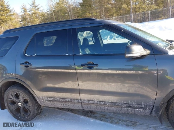 2018 Ford Explorer Sport with VIN 1FM5K8GT4JGC78712, listed as a IAAI auction lot 41415628 with 107,627 mi miles. Bid and sale history available at carsss.com. Image 12.