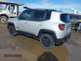 2018 Jeep Renegade Trailhawk with VIN ZACCJBCB6JPH69309, listed as a IAAI auction lot 41648170 with 52,254 mi miles. Bid and sale history available at carsss.com. Image 3.