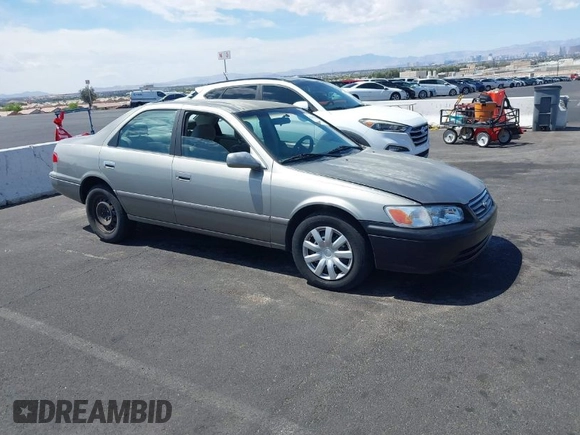2000 Toyota Camry LE z VIN JT2BF22K4Y0286019, wystawiony jako IAAI lot #42083096 z przebiegiem 191 195 mil mil oraz . Historia ofert i sprzedaży dostępna na DreamBid. Obrazek 1.