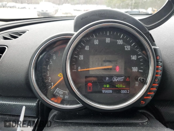 2017 MINI Clubman Cooper S with VIN WMWLU5C53H2E81335, listed as a Copart auction lot 81762864 with 95,609 mi miles and Salvage Title. Bid and sale history available at carsss.com. Image 9.