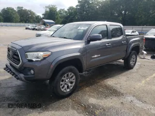 2018 Toyota Tacoma SR5 z VIN 5TFAZ5CN2JX070784, wystawiony jako Copart lot #58471945 z przebiegiem 86 101 mil mil oraz Szkoda całkowita • Salvage title. Historia ofert i sprzedaży dostępna na DreamBid. Obrazek 1.