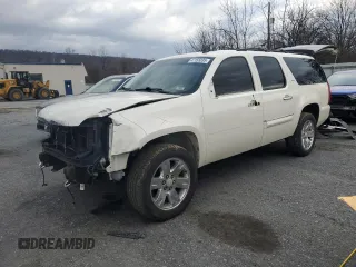 2008 GMC Yukon XL SLT 4SB with VIN 1GKFK16388R212510, listed as a Copart auction lot 47155035 with 215,937 mi miles and Salvage Title. Bid and sale history available at carsss.com. Image 1.
