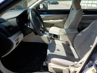 2014 Subaru Legacy 2.5i with VIN 4S3BMBA63E3025475, listed as a Copart auction lot 62383705 with 182,818 mi miles and Clean title. Bid and sale history available at DreamBid. Image 7.