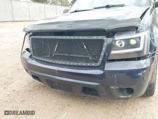 2008 Chevrolet Avalanche LTZ with VIN 3GNFK12348G263981, listed as a IAAI auction lot 41969035 with 246,182 mi miles. Bid and sale history available at carsss.com. Image 13.